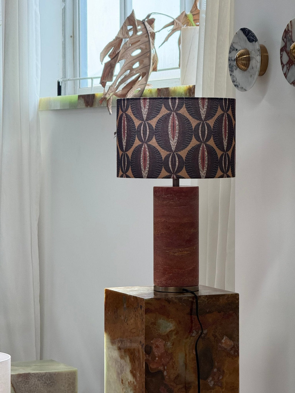 Lampe à poser moderne Hob en pierre, Travertin Vert marbre et noir