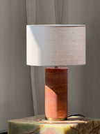 Lampe à poser moderne Hob en pierre, Marbre Travertin jaune et beige