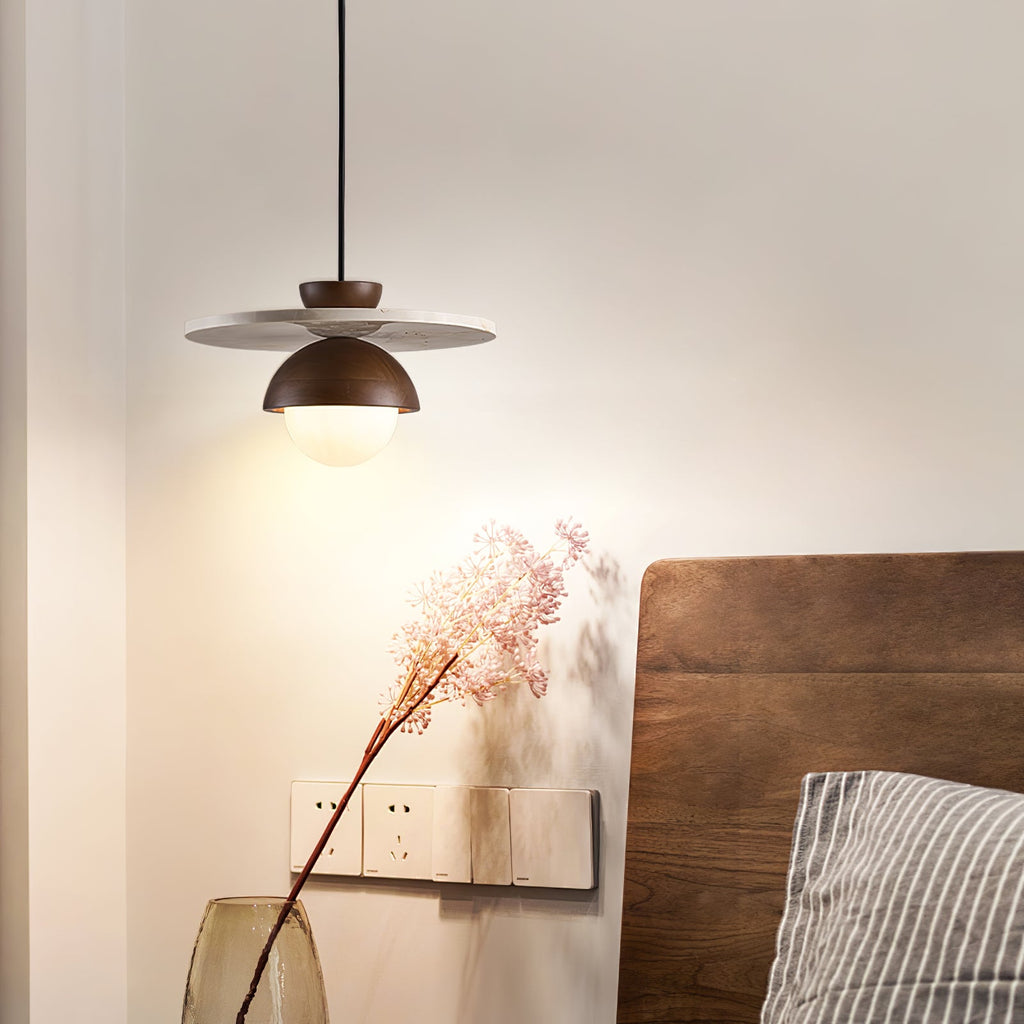 Suspension moderne Ormr en Travertin jaune et noyer