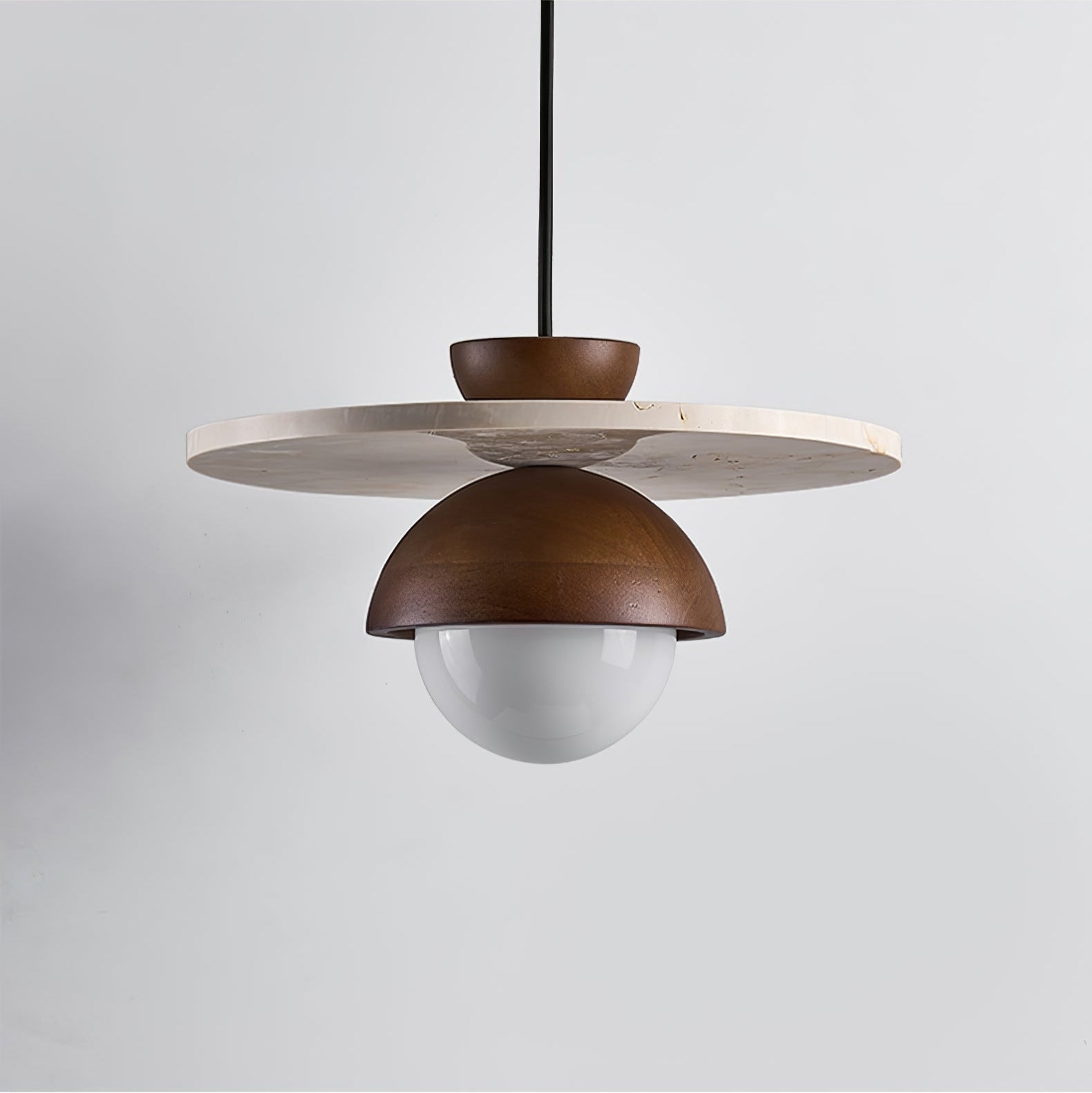 Suspension moderne Ormr en Travertin jaune et noyer
