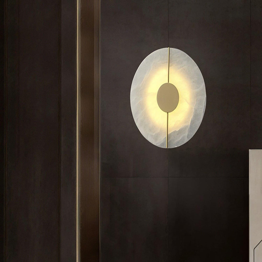 Applique murale moderne Hemsley en Albâtre Blanc et laiton
