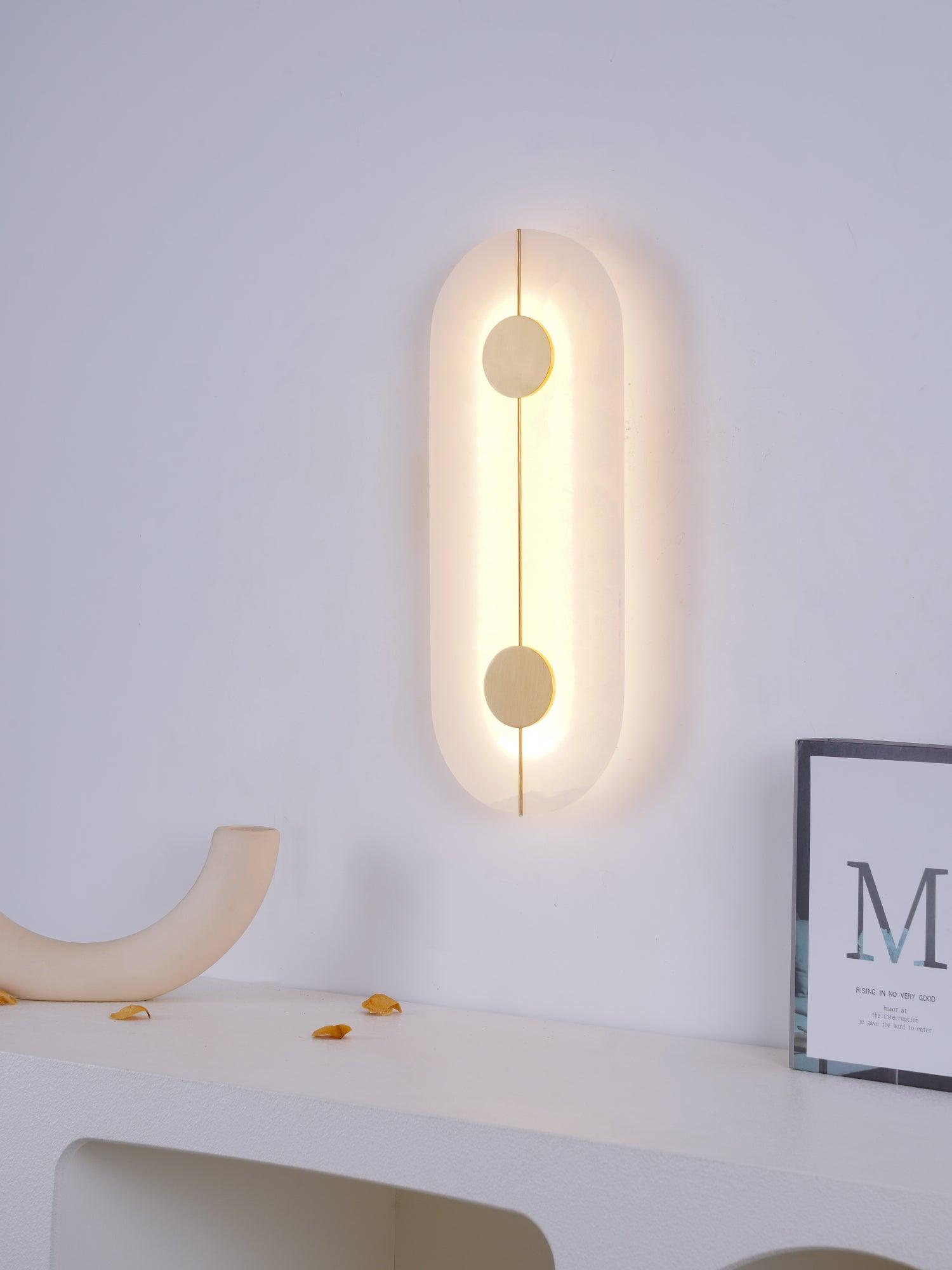 Applique murale moderne Hemsley en Albâtre Blanc et laiton