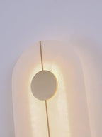 Applique murale moderne Hemsley en Albâtre Blanc et laiton