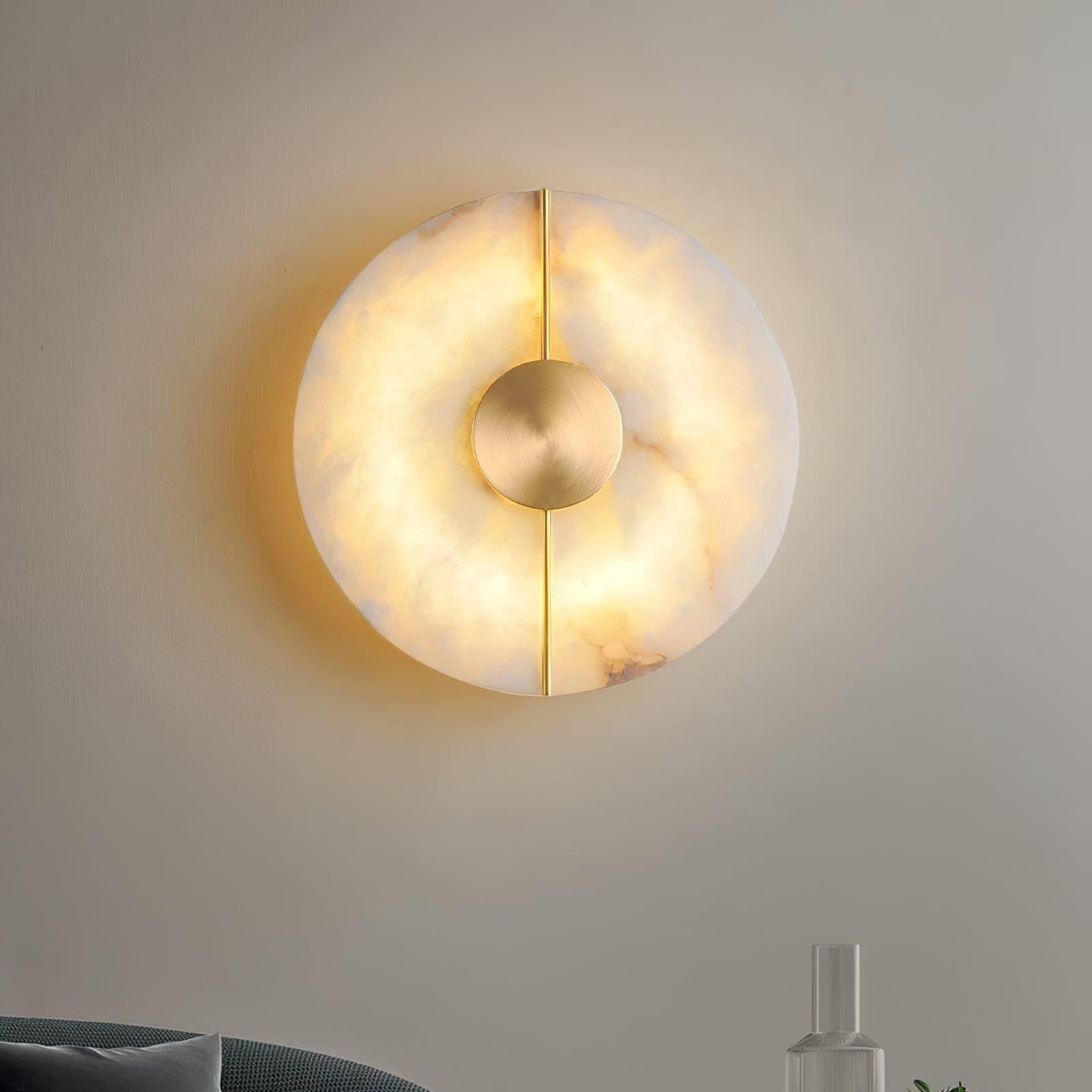Applique murale moderne Hemsley en Albâtre Blanc et laiton