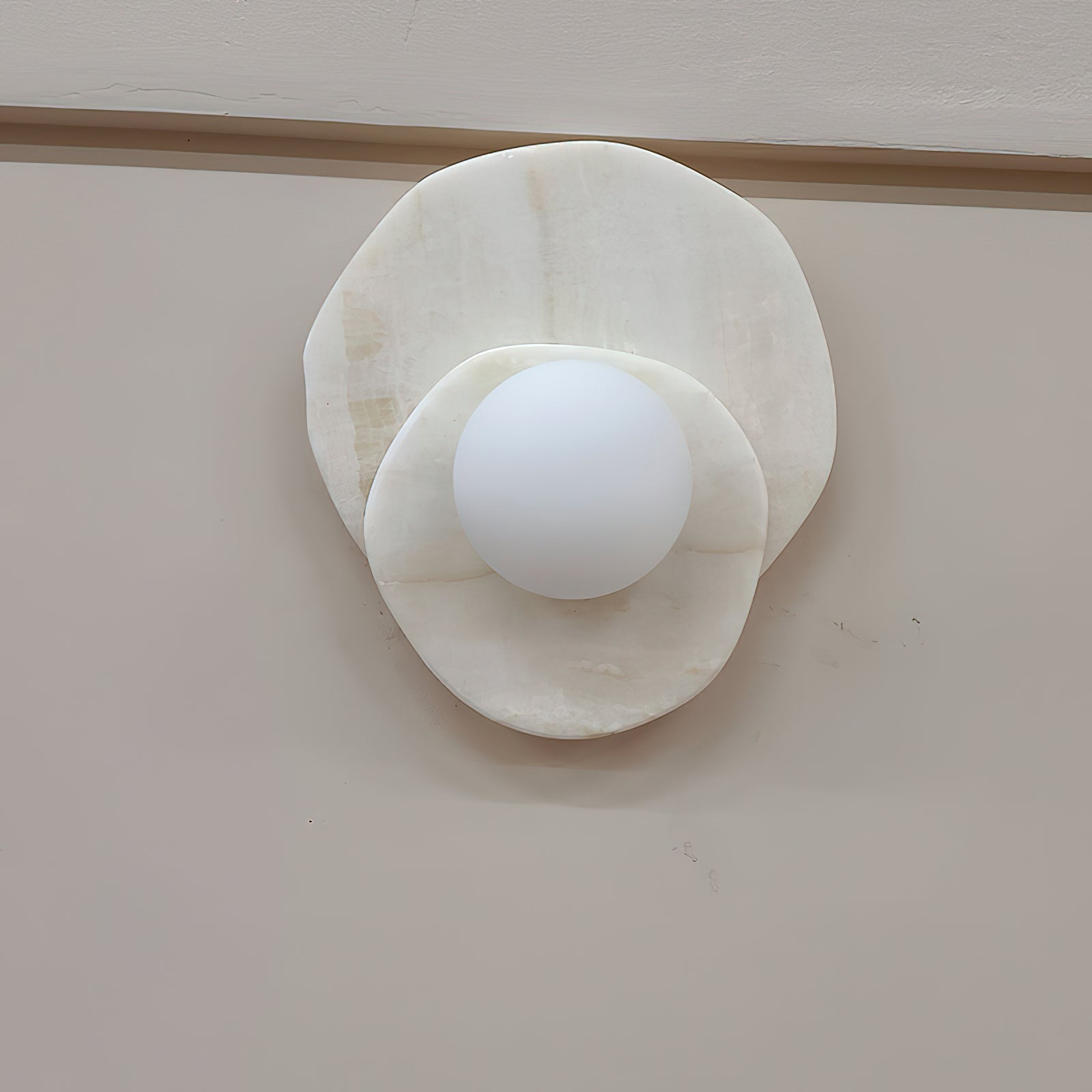 Applique murale moderne Hedvig en pierre, Marbre Beige albâtre