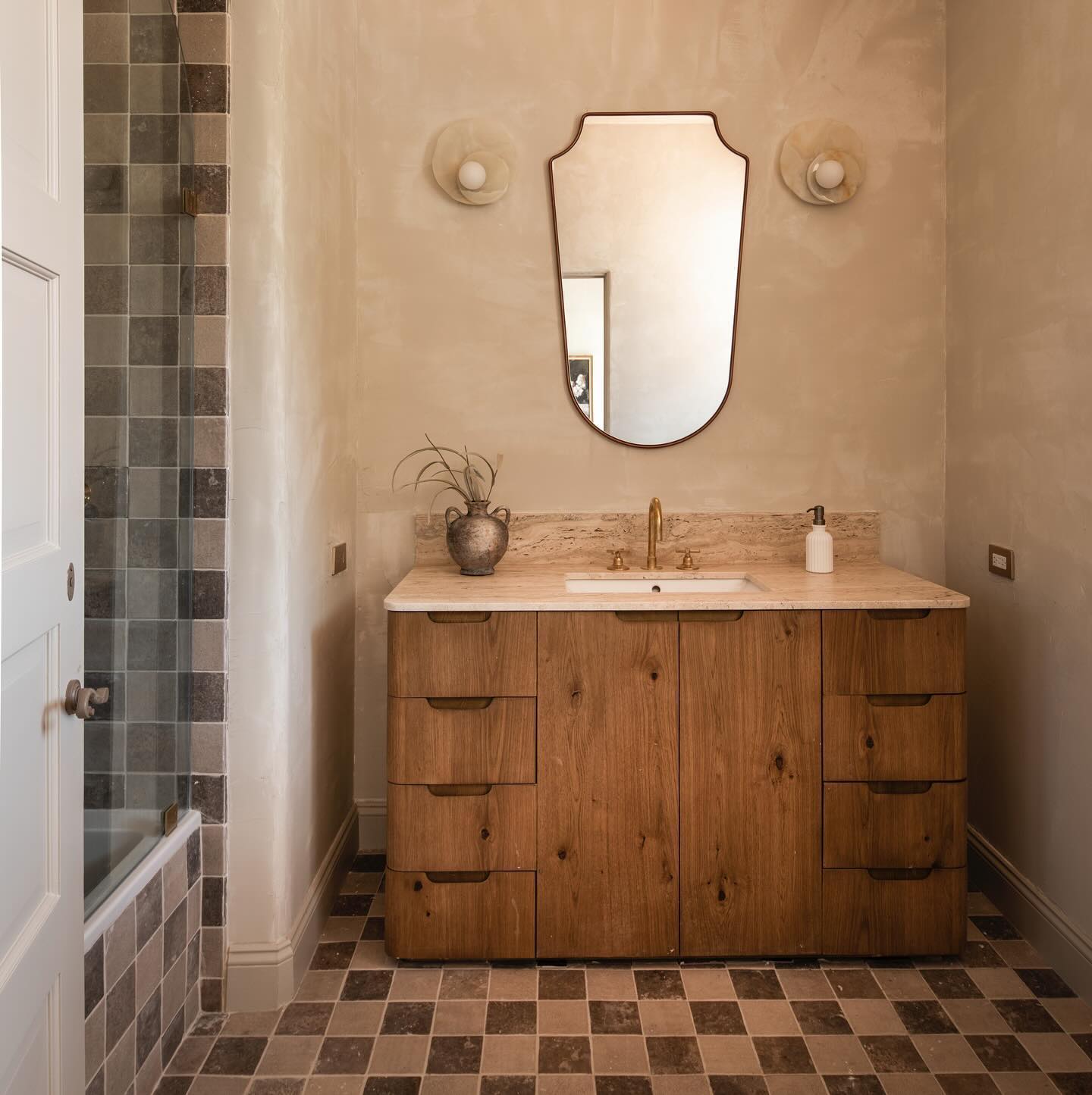 Applique murale moderne Hedvig en pierre, Marbre Beige albâtre