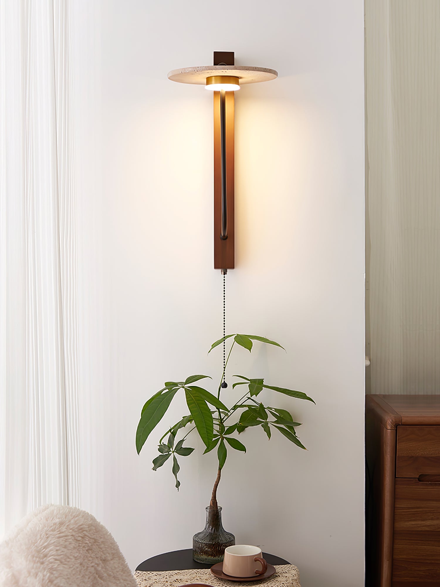 Applique murale moderne Winslow en Noyer bois et travertin jaune