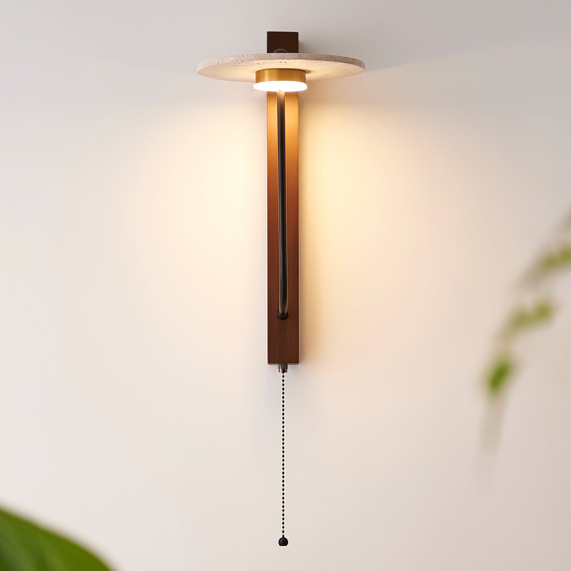 Applique murale moderne Winslow en Noyer bois et travertin jaune