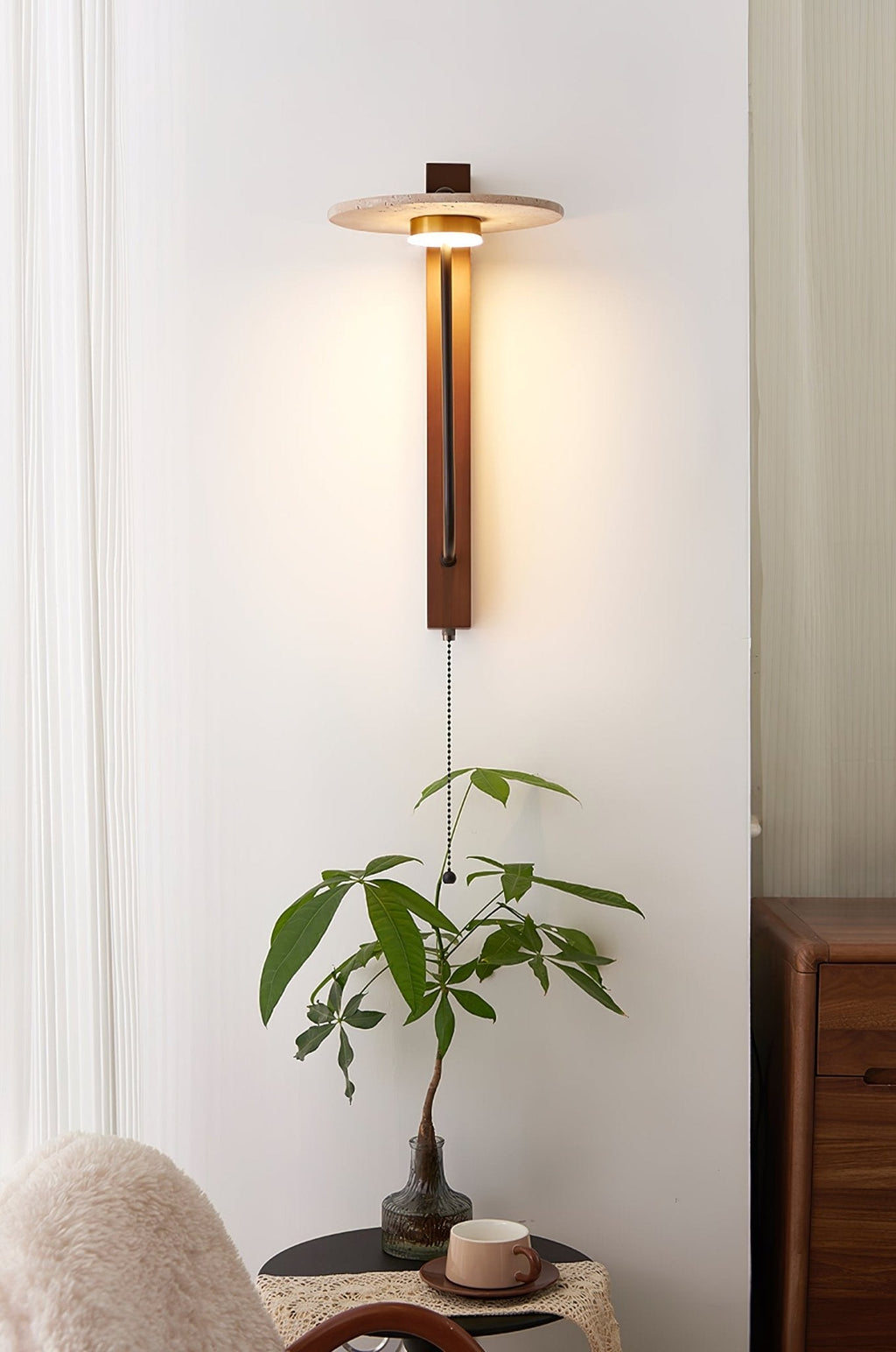 Applique murale moderne Winslow en Noyer bois et travertin jaune