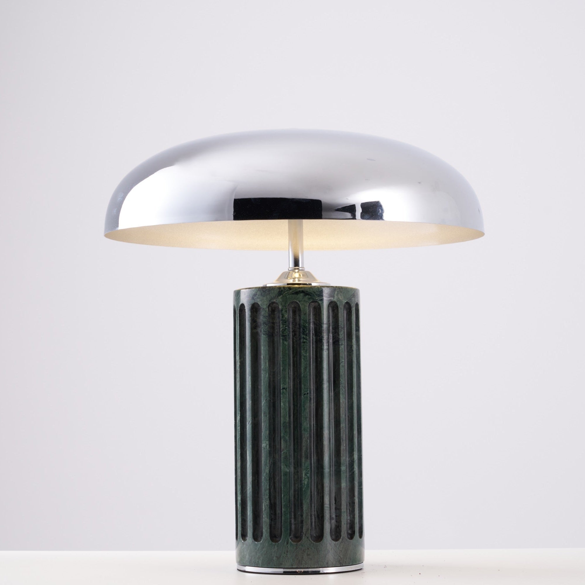 Lampe à poser moderne Wyatt en Marbre Blanc et chrome