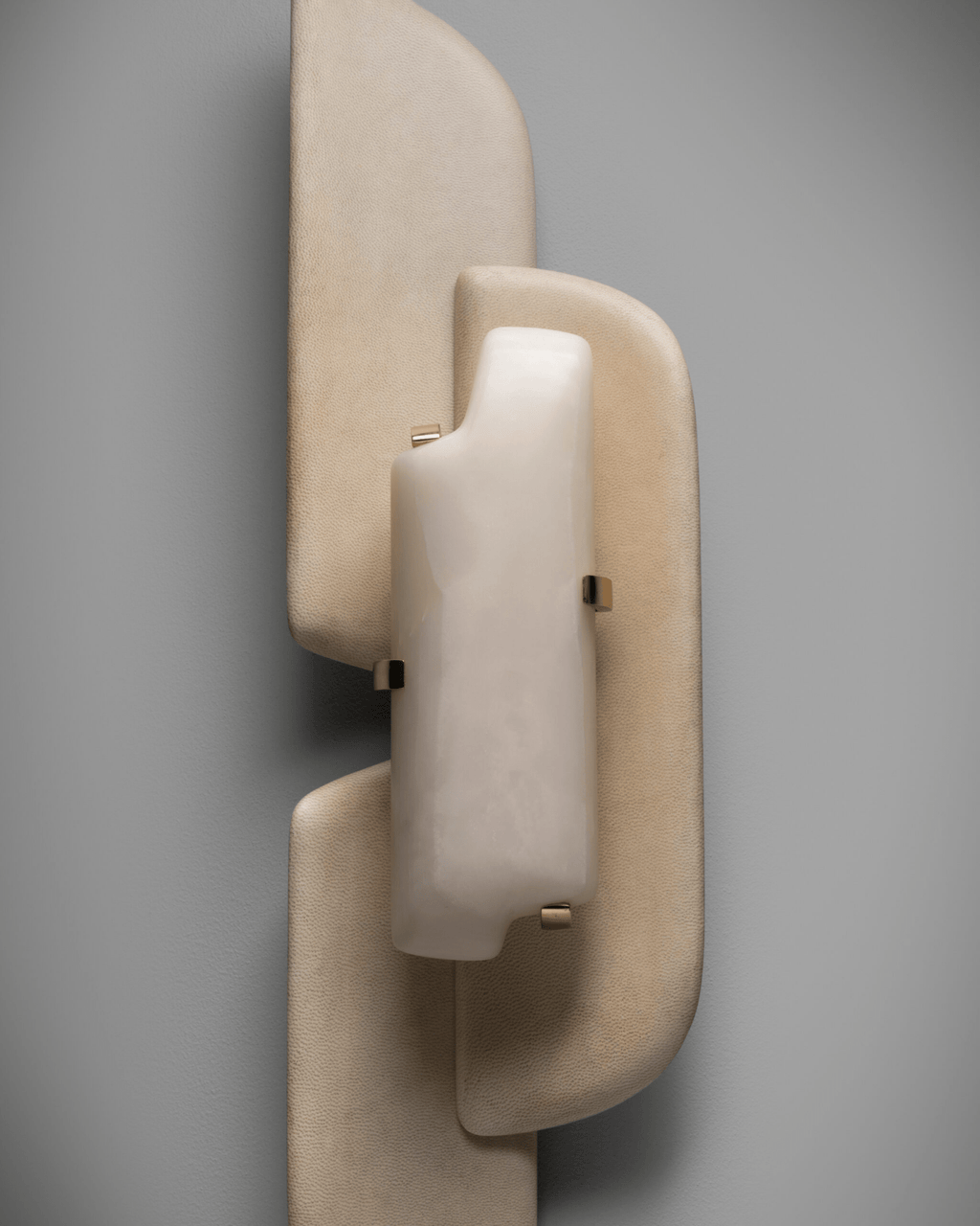 Applique murale moderne Theon en Blanc albâtre et beige