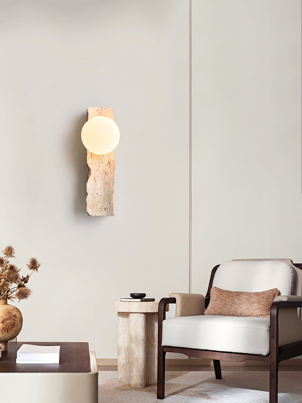Applique murale moderne Eske en Travertin jaune et blanc