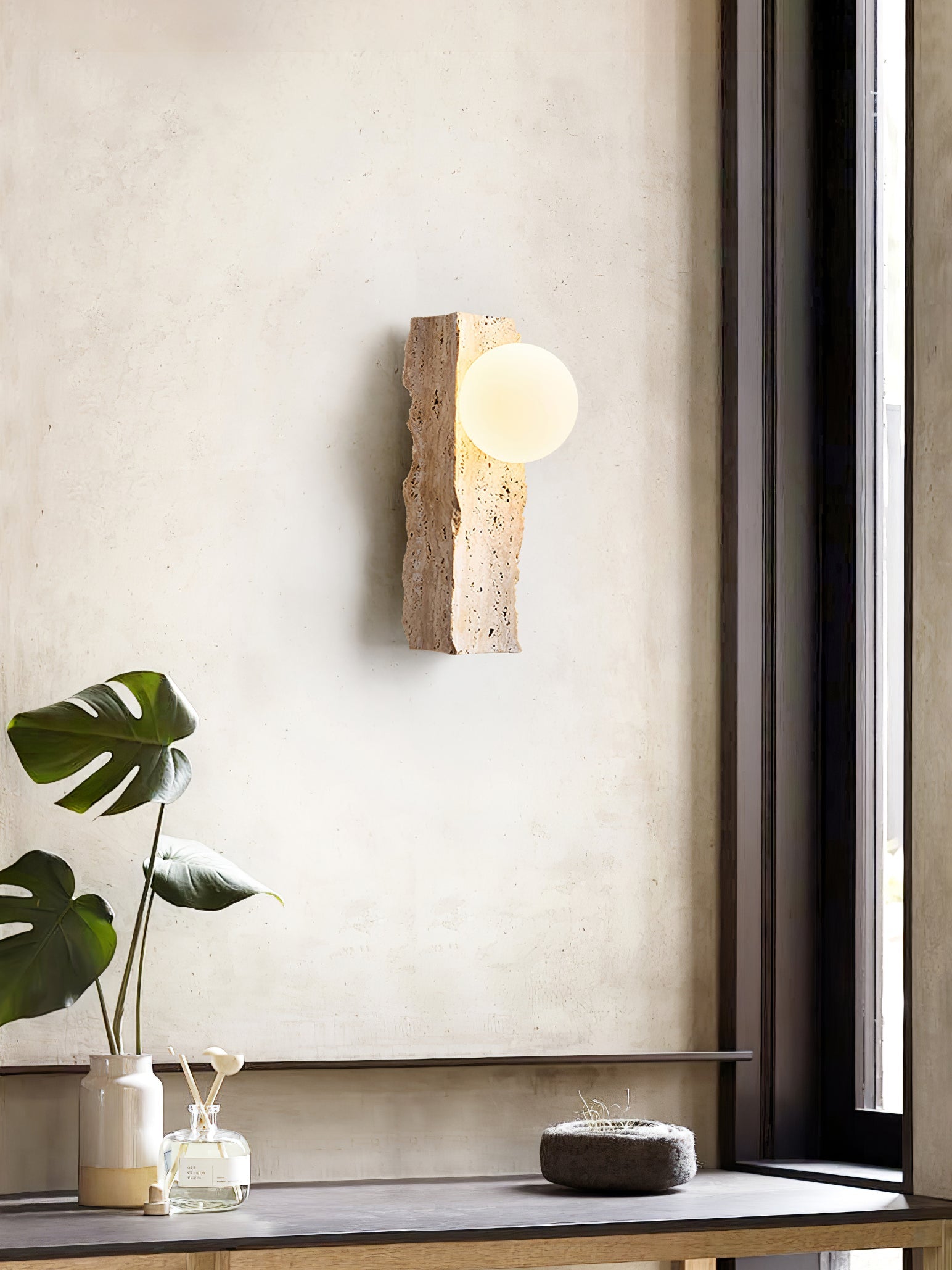 Applique murale moderne Eske en Travertin jaune et blanc
