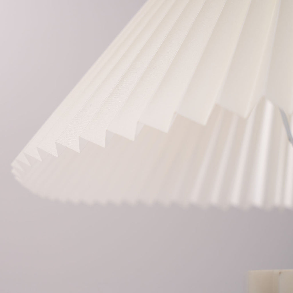 Lampe à poser moderne Devan en Blanc abat-jour et blanc marbre
