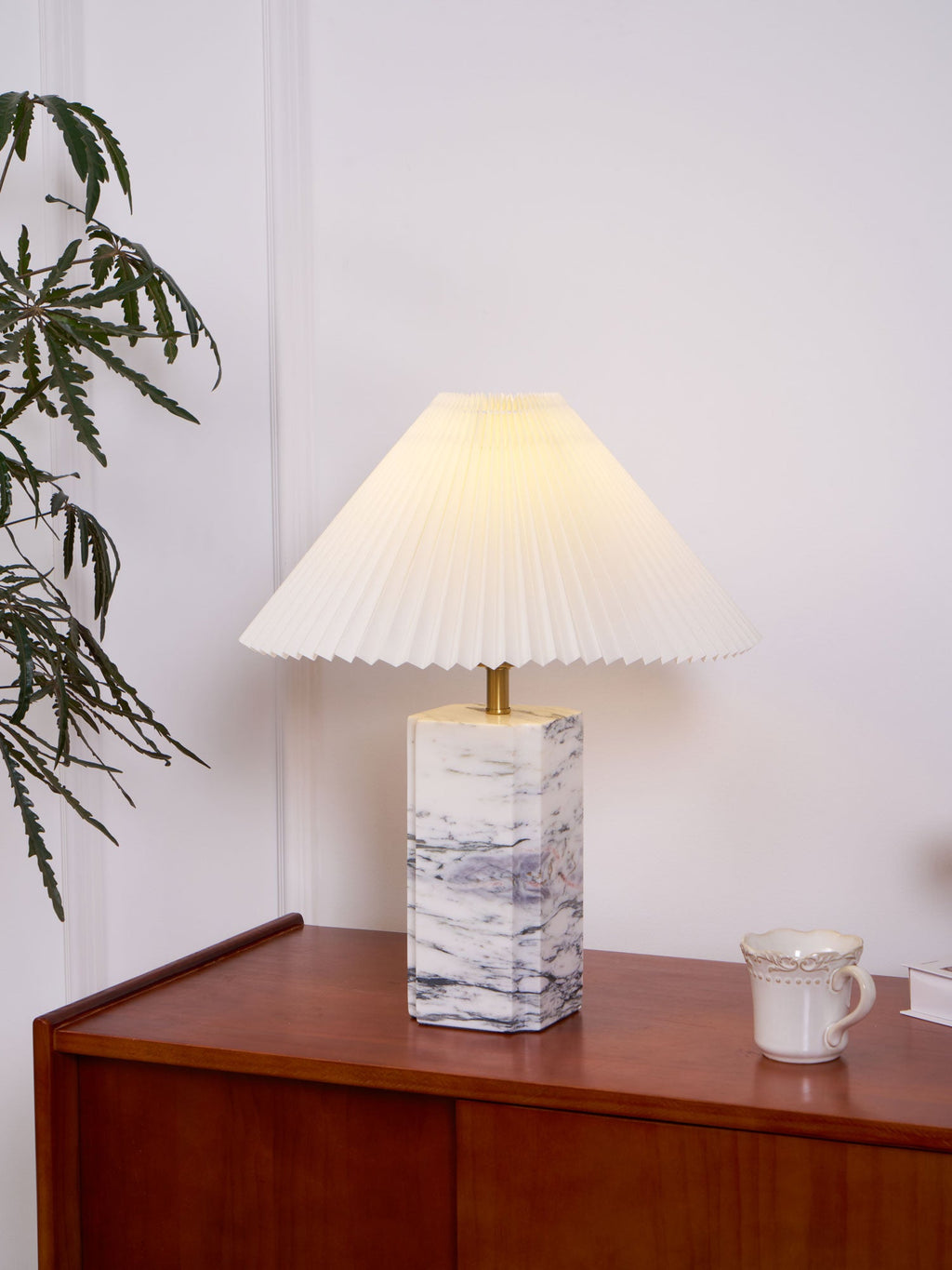 Lampe à poser moderne Devan en Blanc abat-jour et blanc marbre