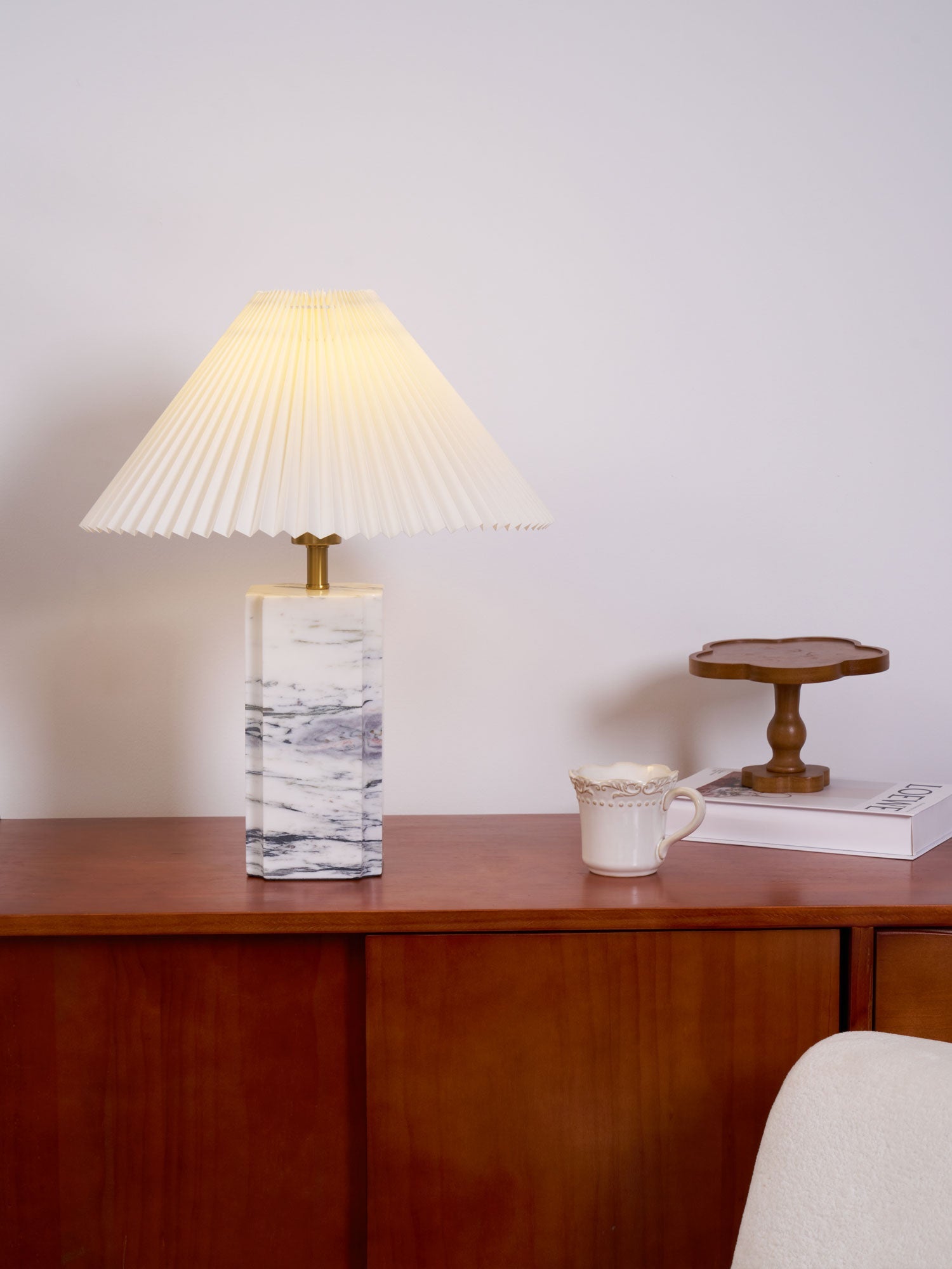 Lampe à poser moderne Devan en Blanc abat-jour et blanc marbre