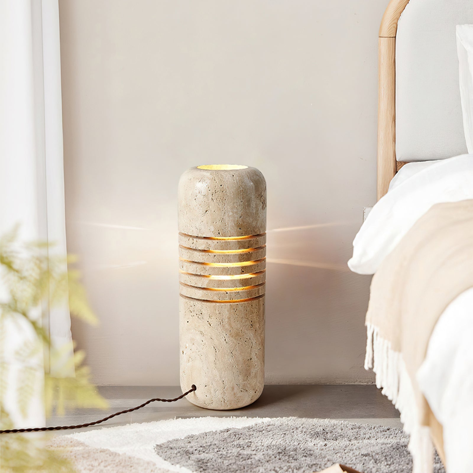 Lampadaire moderne Garth en pierre Travertin jaune