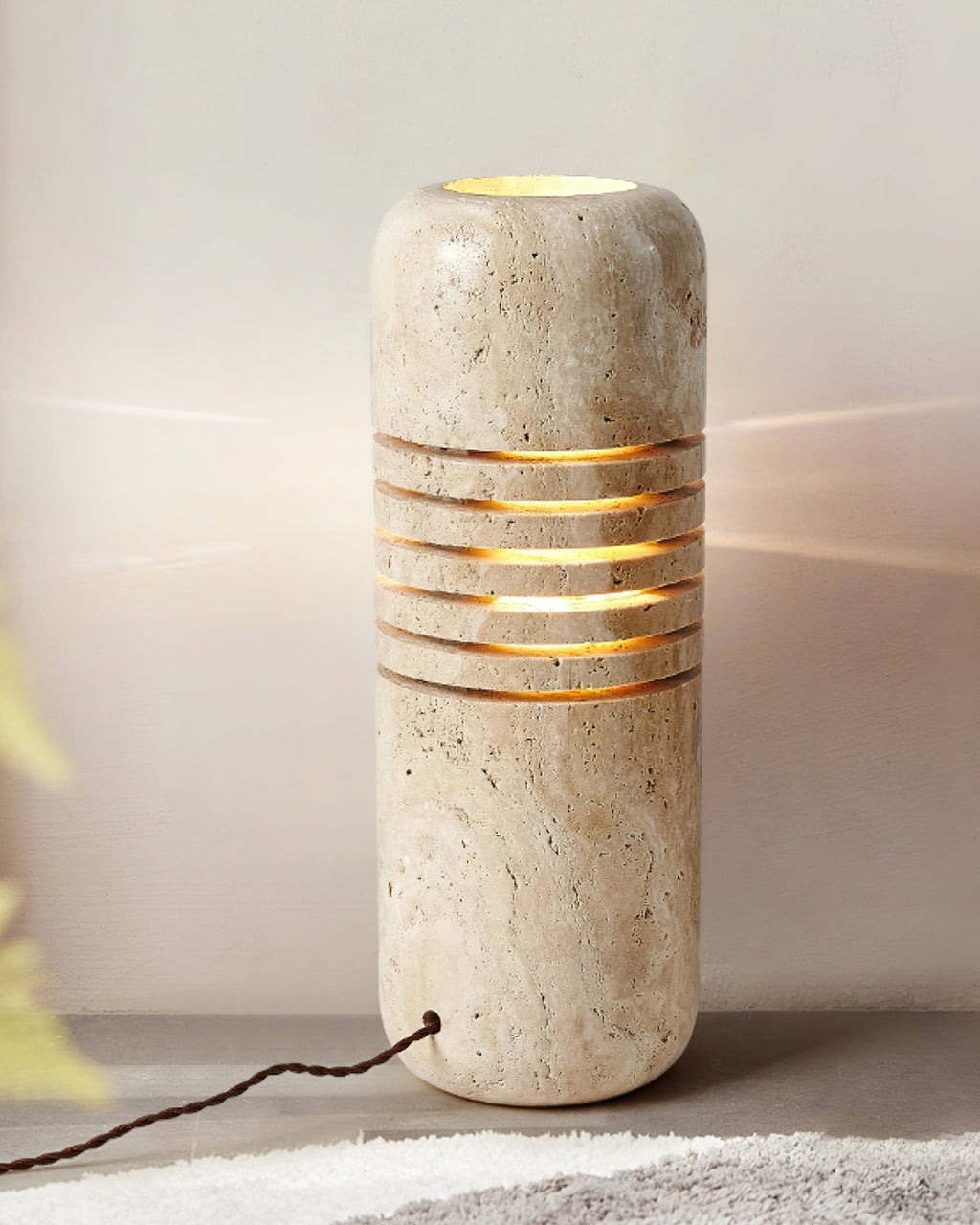Lampadaire moderne Garth en pierre Travertin jaune
