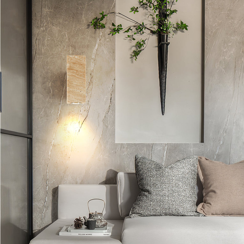 Applique murale moderne Gylfi en Noyer et travertin jaune