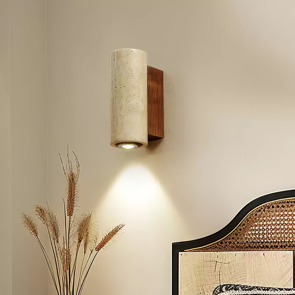Applique murale moderne Gylfi en Noyer et travertin jaune