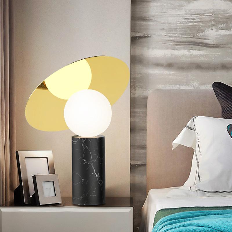 Lampe à poser moderne Demond en Or et blanc marbre