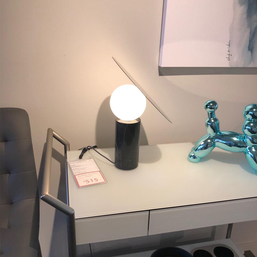 Lampe à poser moderne Demond en Or et blanc marbre