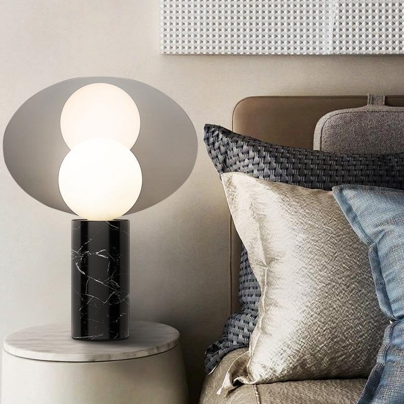 Lampe à poser moderne Demond en Or et blanc marbre