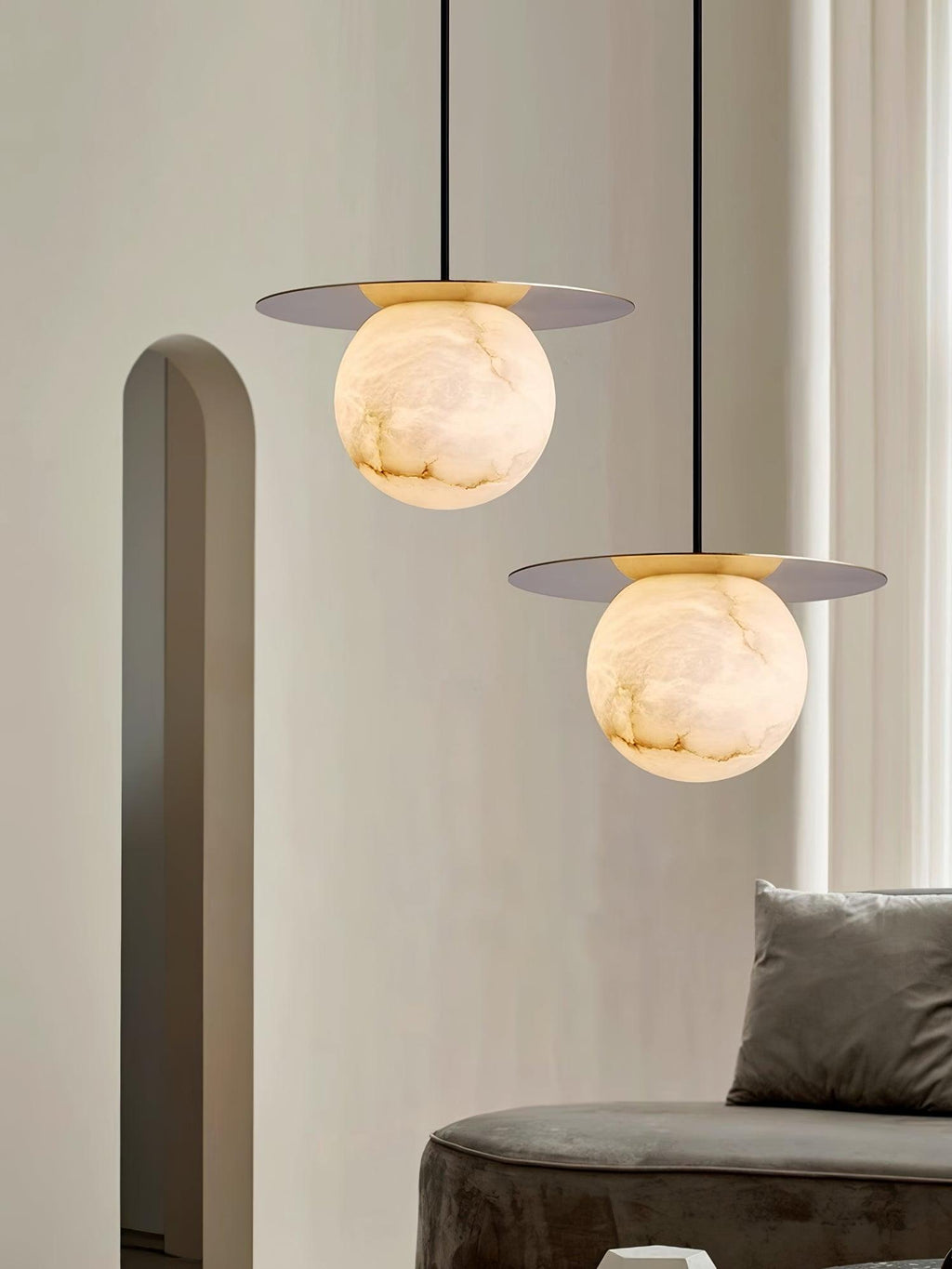 Suspension moderne Frithjof en Albâtre Laiton et blanc