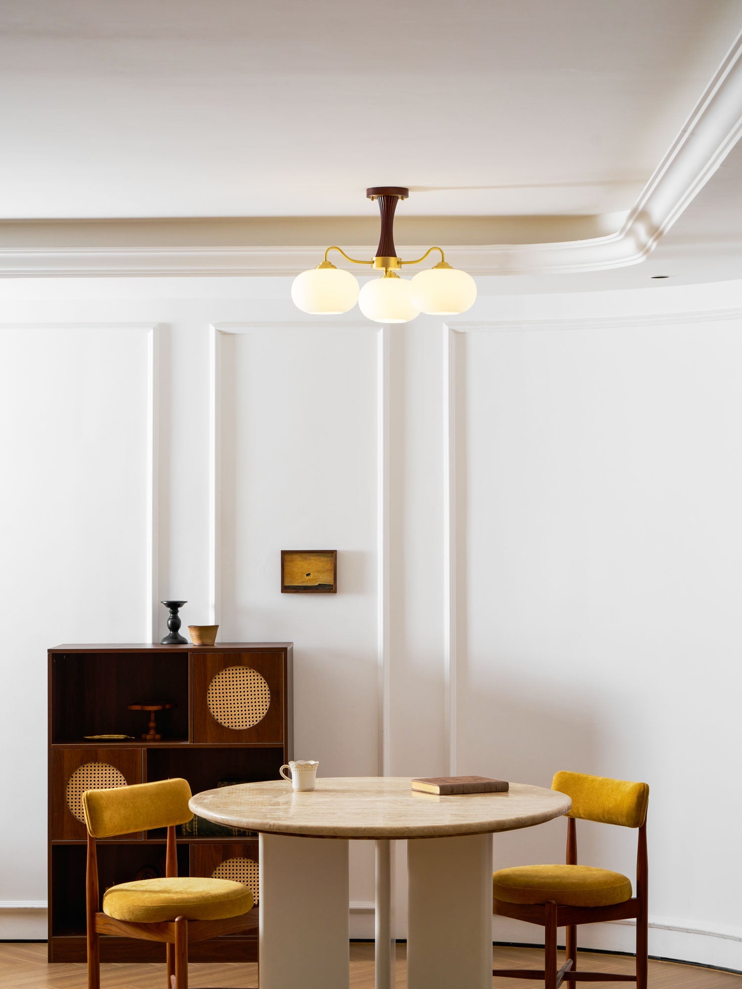 Lustre moderne West en bois Laiton et noyer et blanc