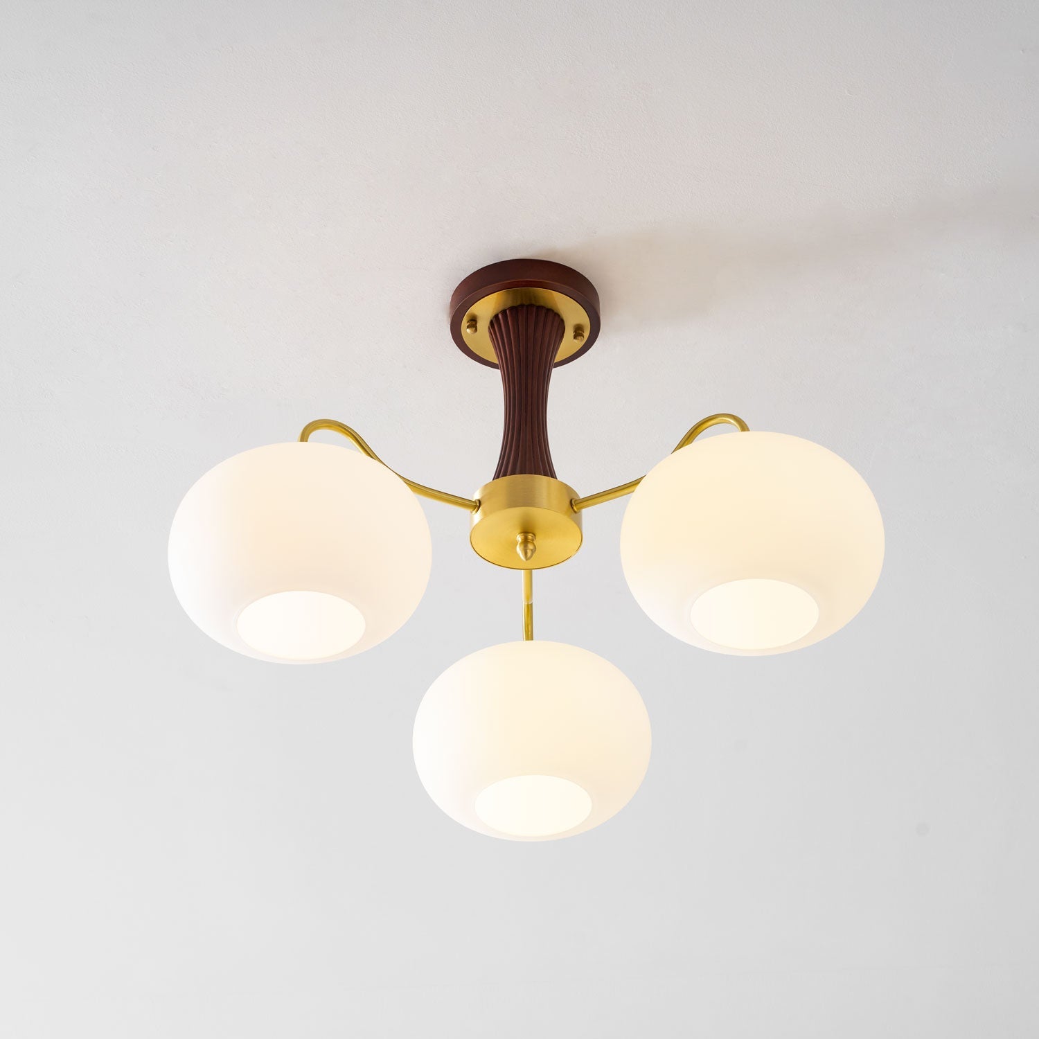 Lustre moderne West en Laiton et bois et blanc