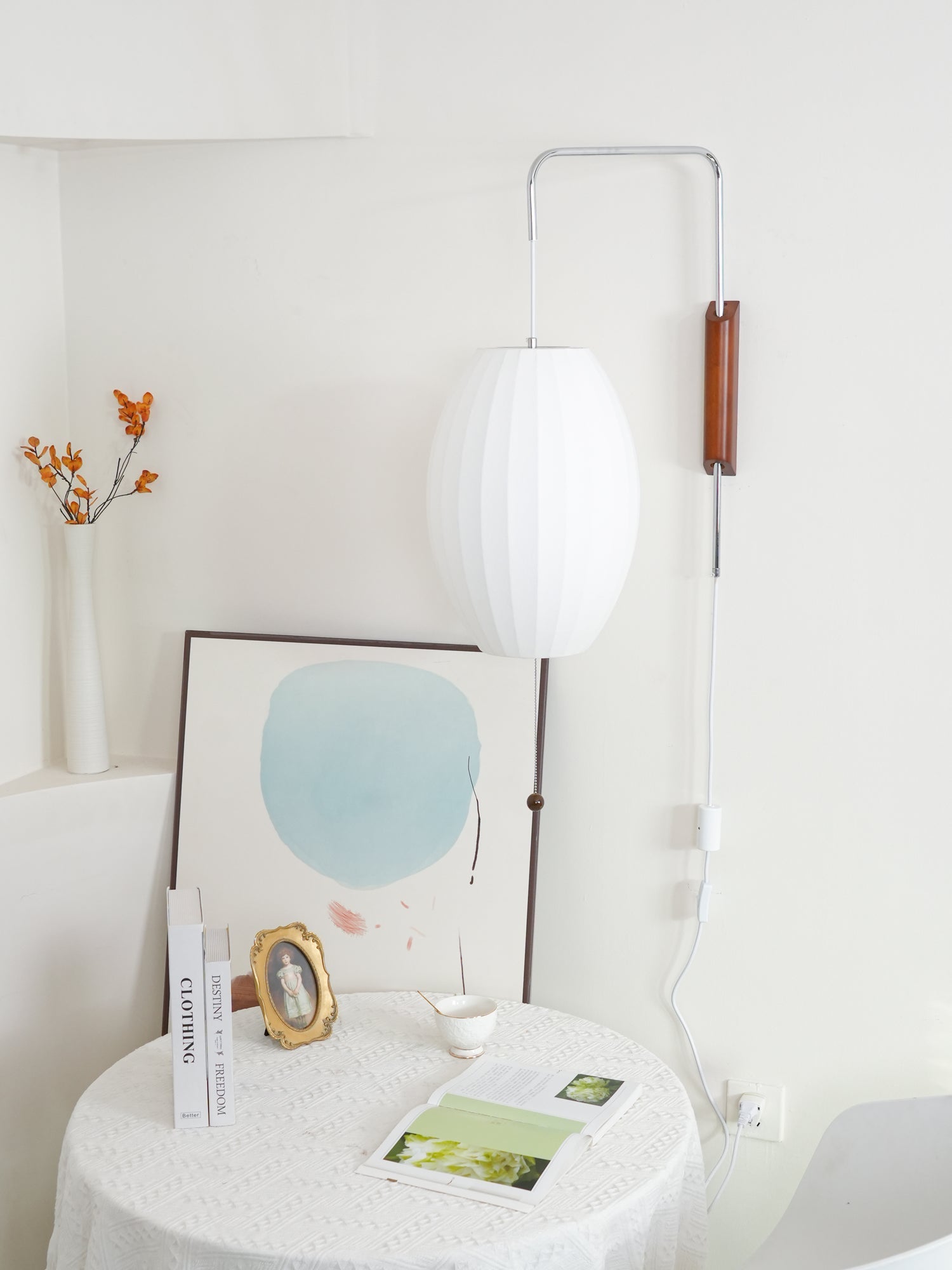 Applique murale moderne Tarjei en Polymer, Acier, Métal Blanc et noyer bois