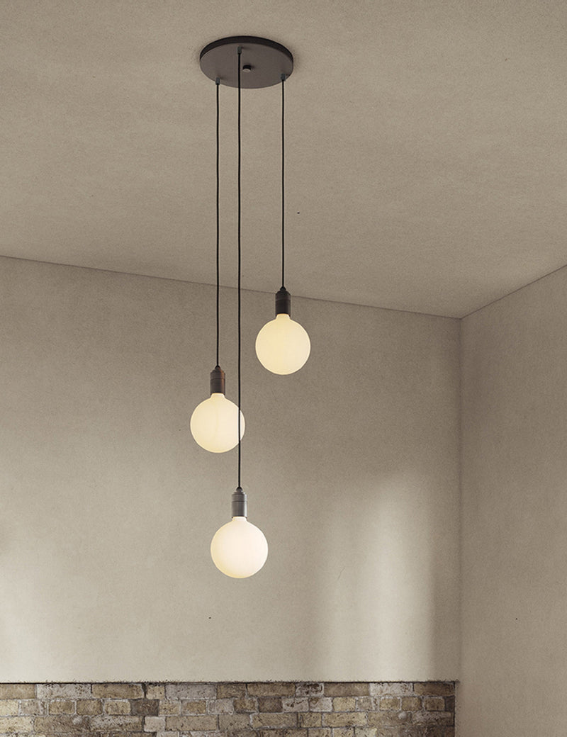 Suspension minimaliste Hug en graphite - Graphite