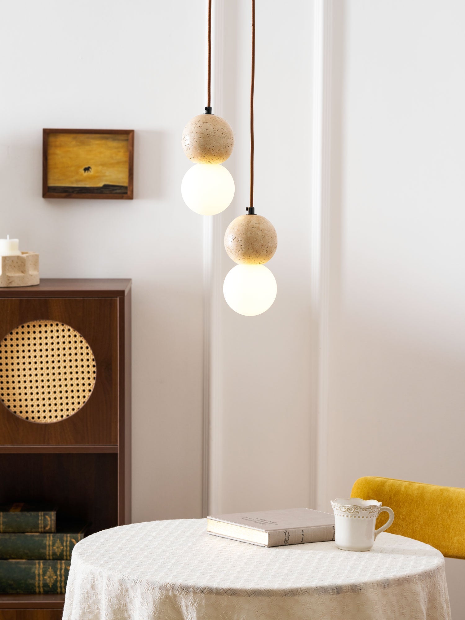 Suspension moderne Fridtjof en Travertin jaune et blanc