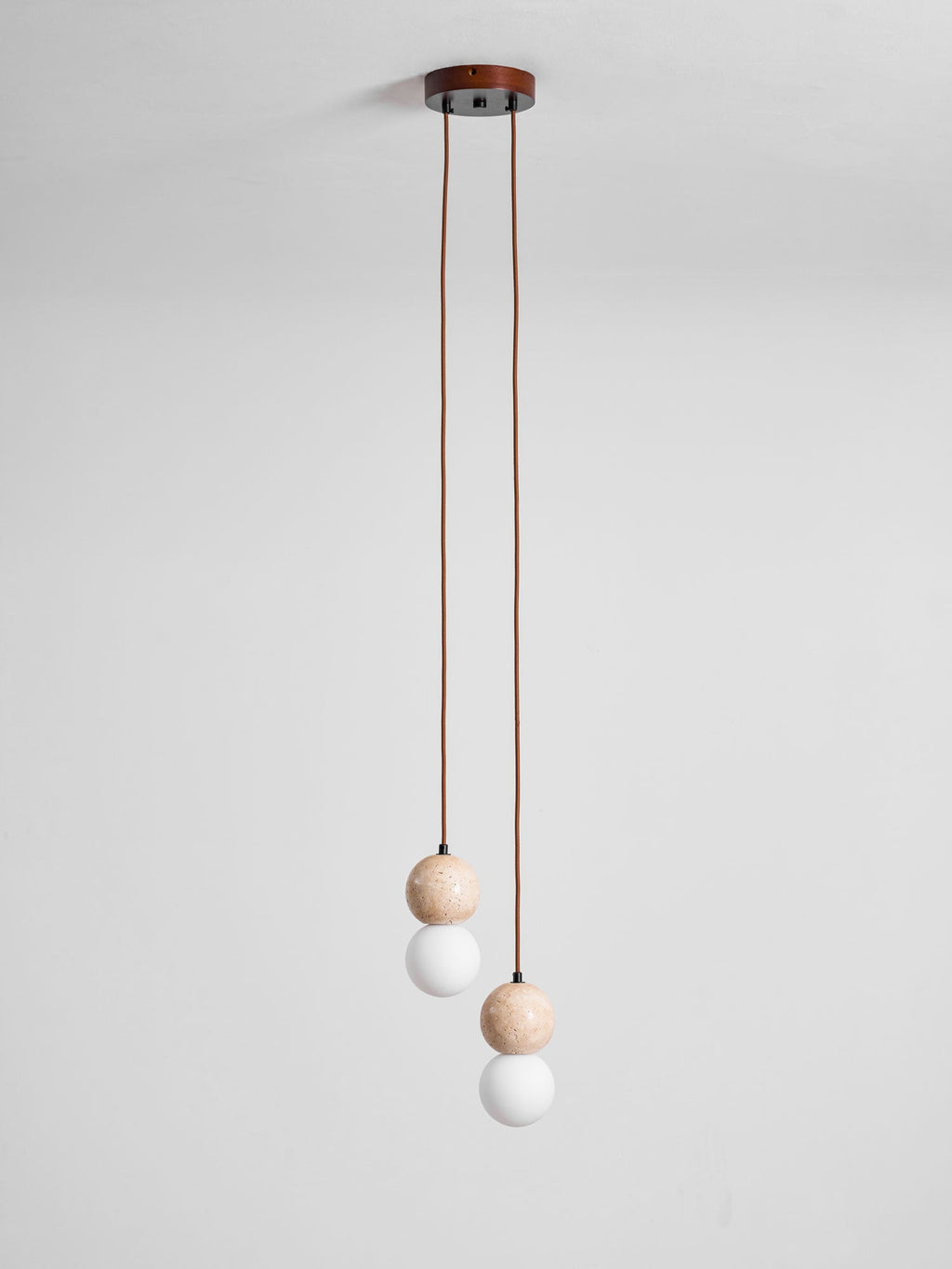 Suspension moderne Fridtjof en Travertin jaune et blanc