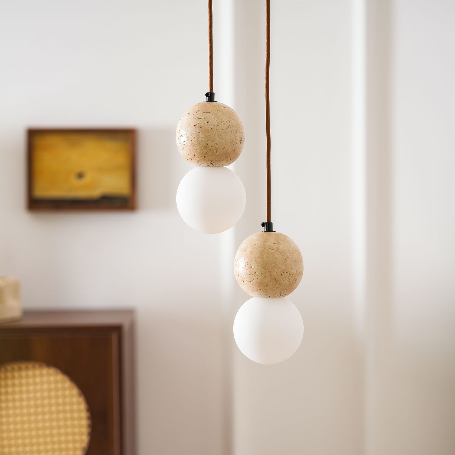 Suspension moderne Fridtjof en Travertin jaune et blanc
