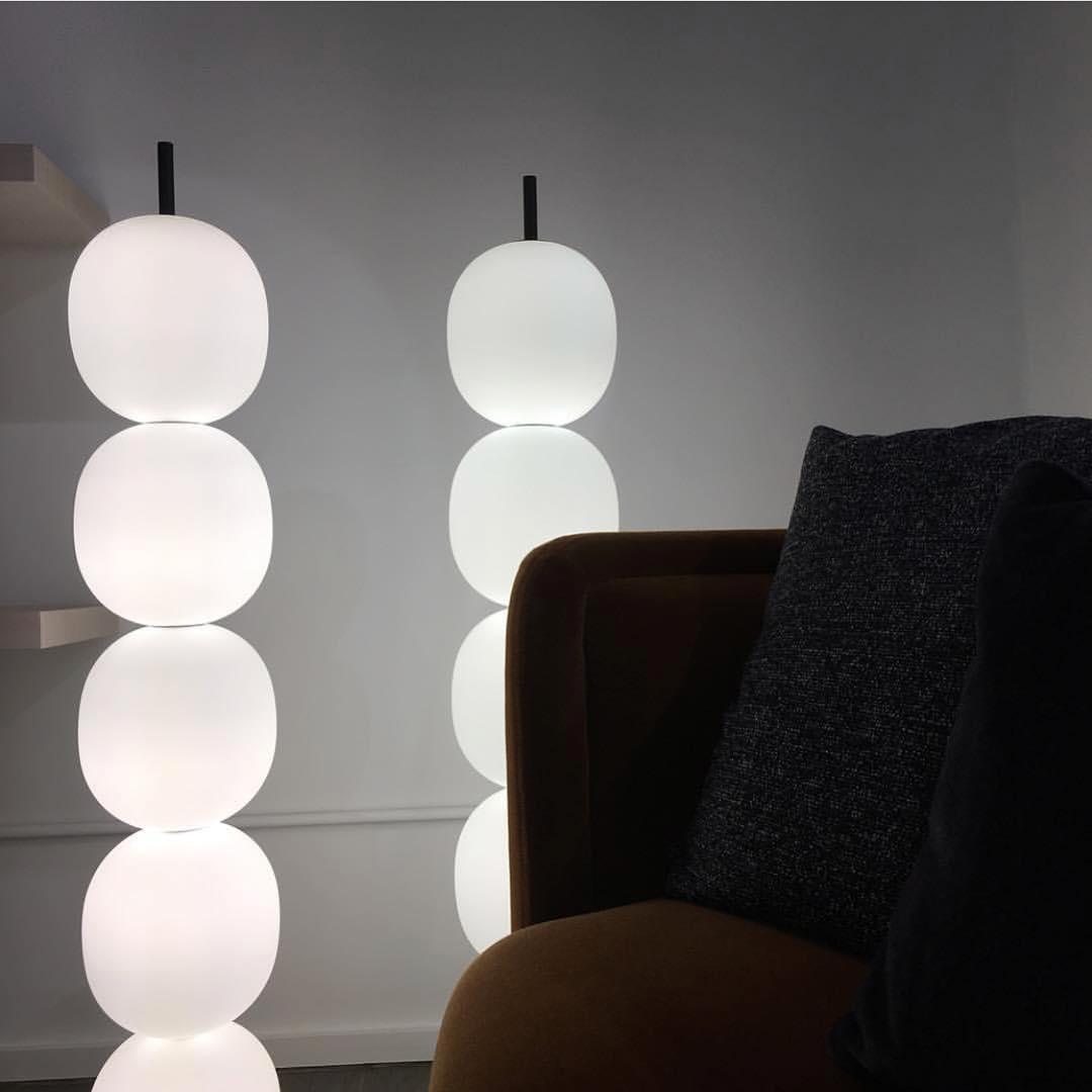 Lampadaire moderne Rodmar en Noir marbre Blanc