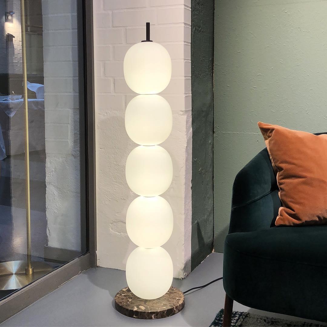 Lampadaire moderne Rodmar en Noir marbre Blanc