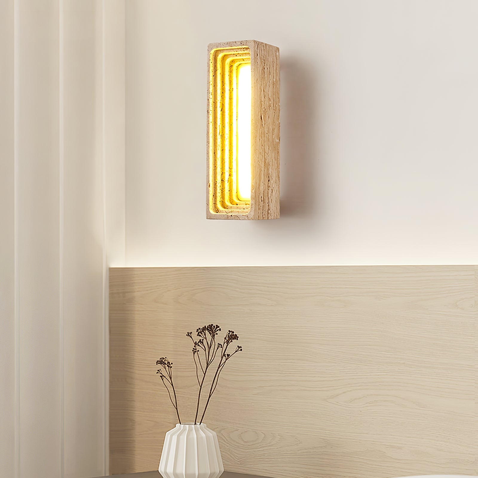 Applique murale moderne Brynn en Travertin jaune
