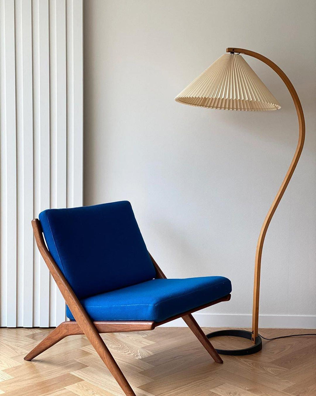 Lampadaire moderne Etan en Métal, Lin Hêtre bois et beige