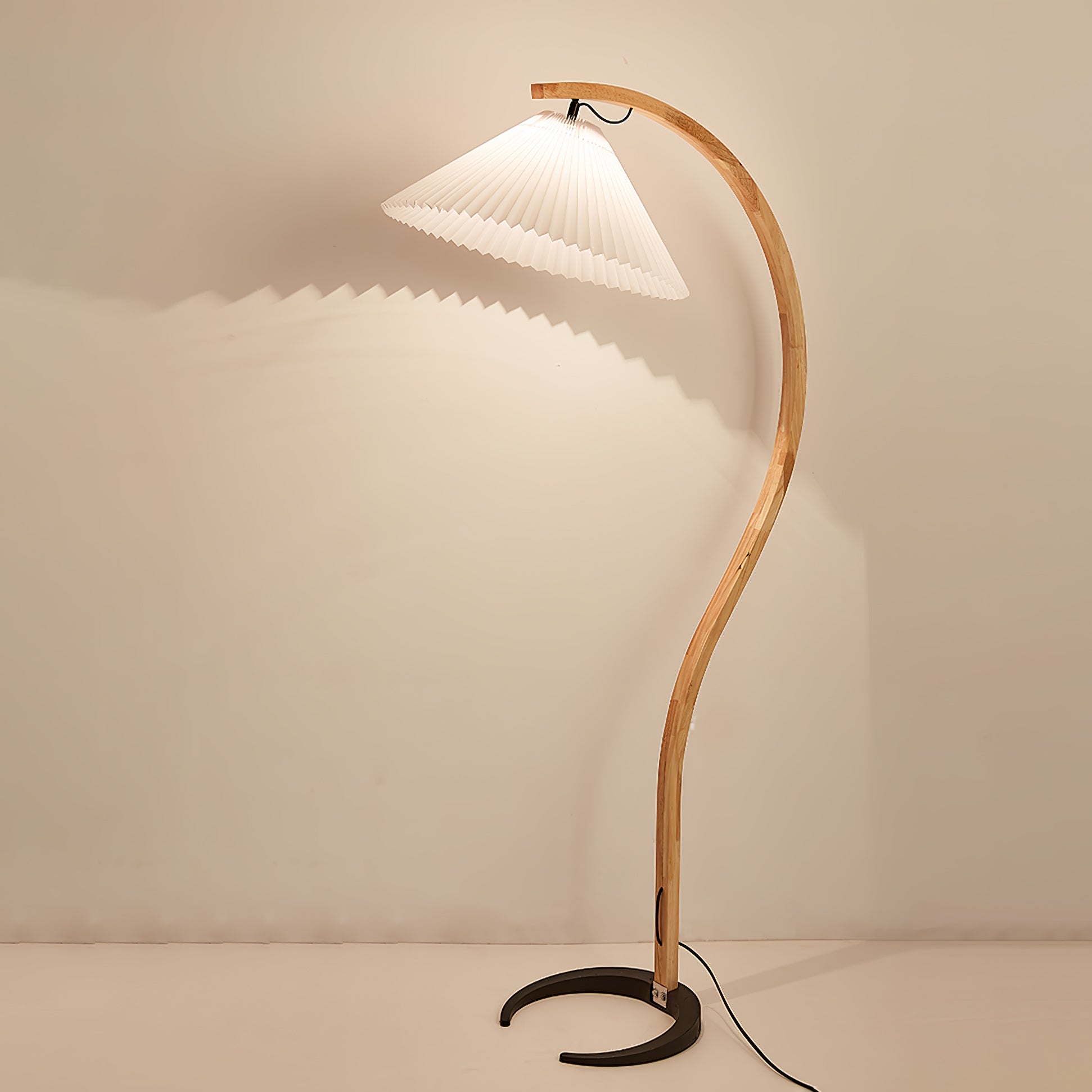 Lampadaire moderne Etan en Métal, Lin Hêtre bois et blanc
