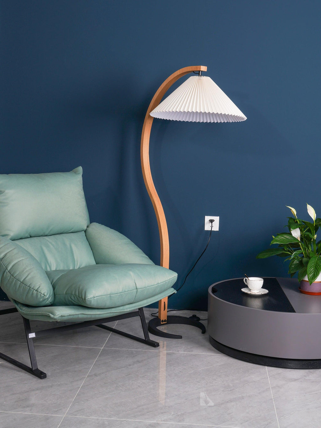 Lampadaire moderne Etan en Métal, Lin Hêtre bois et café
