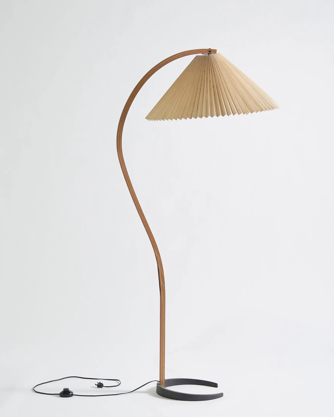 Lampadaire moderne Etan en Métal, Lin Hêtre bois et café