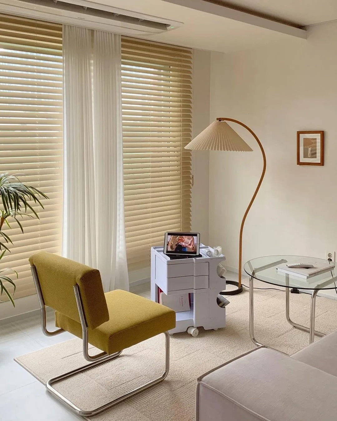 Lampadaire moderne Etan en Métal, Lin Hêtre bois et blanc