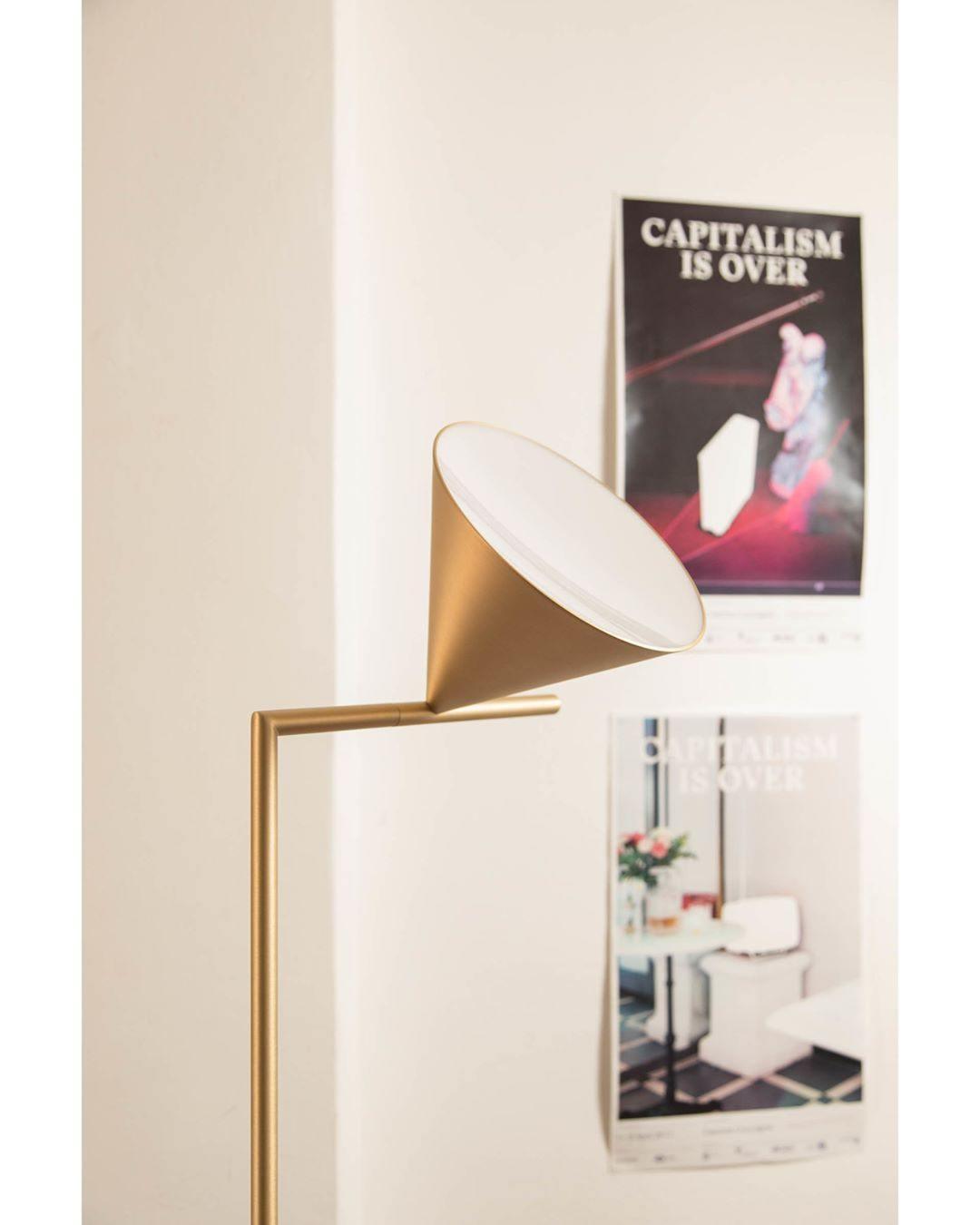 Lampadaire moderne Tuomas en Marbre Cuivre