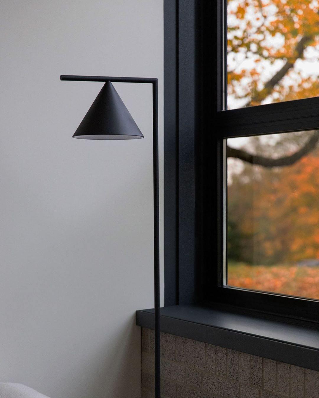 Lampadaire moderne Tuomas en Marbre Cuivre