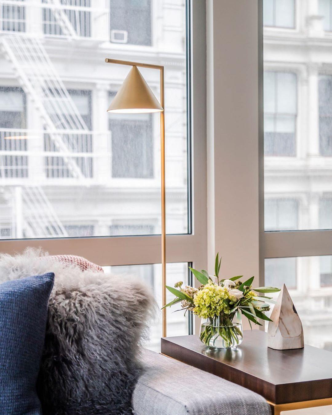 Lampadaire moderne Tuomas en Marbre Cuivre