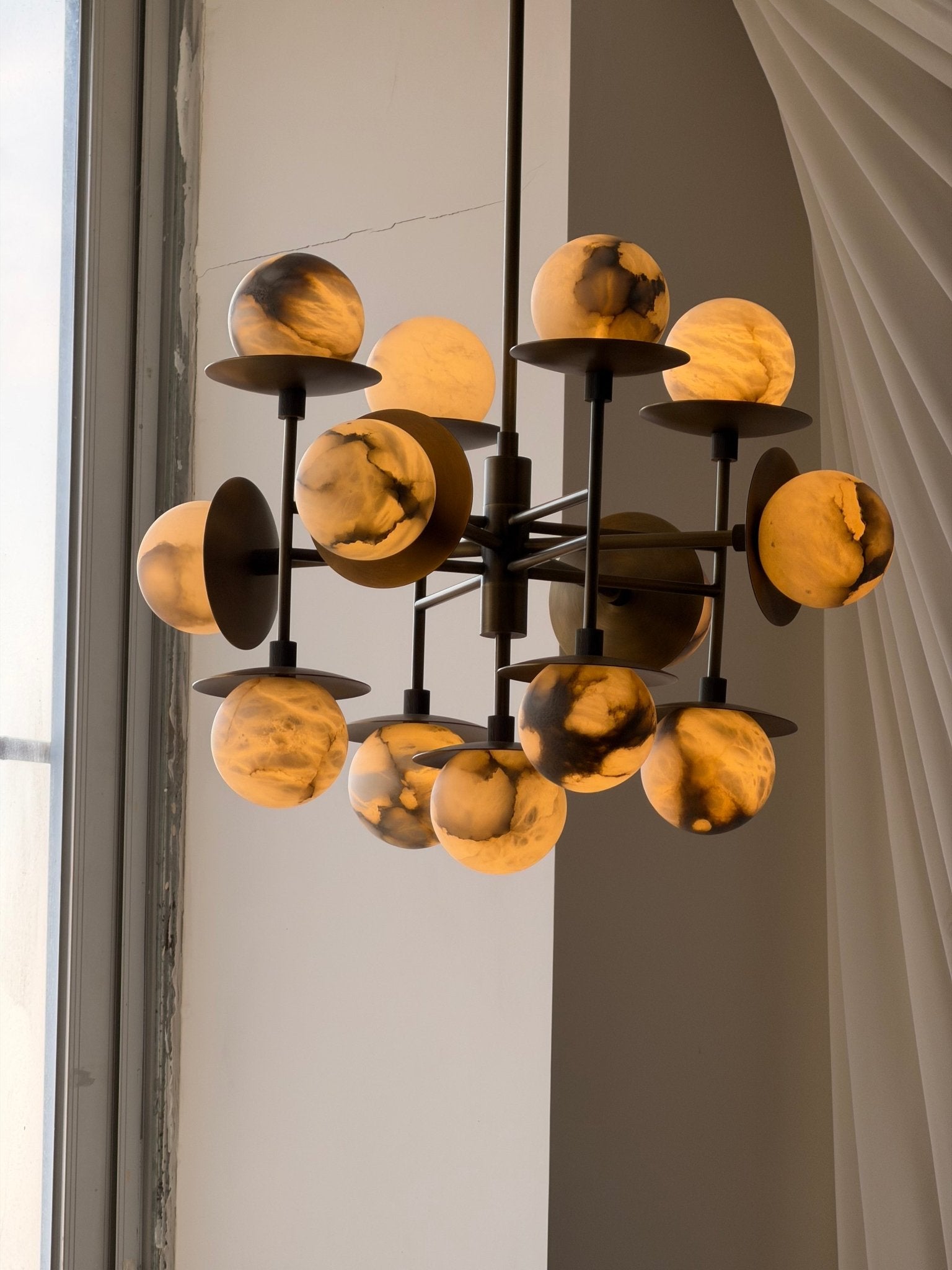 Lustre moderne Jolef en Albâtre Nickel et blanc