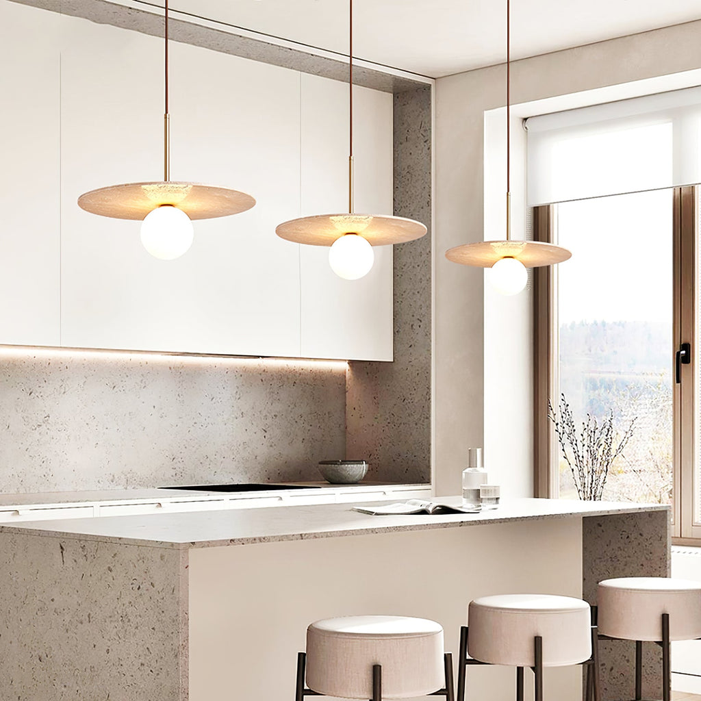 Suspension moderne Searle en Travertin jaune
