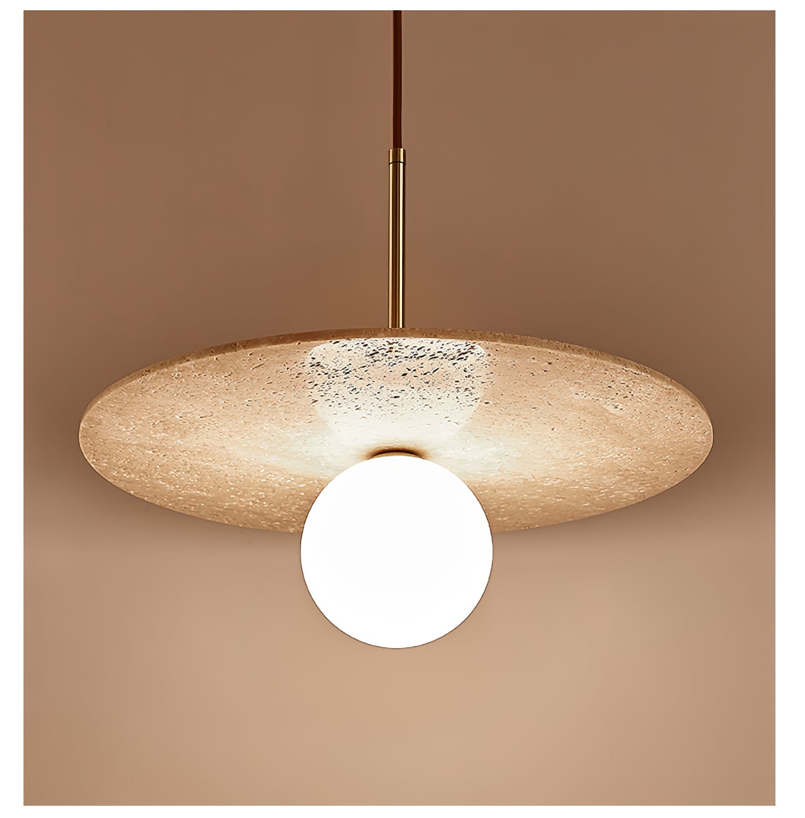 Suspension moderne Searle en Travertin jaune