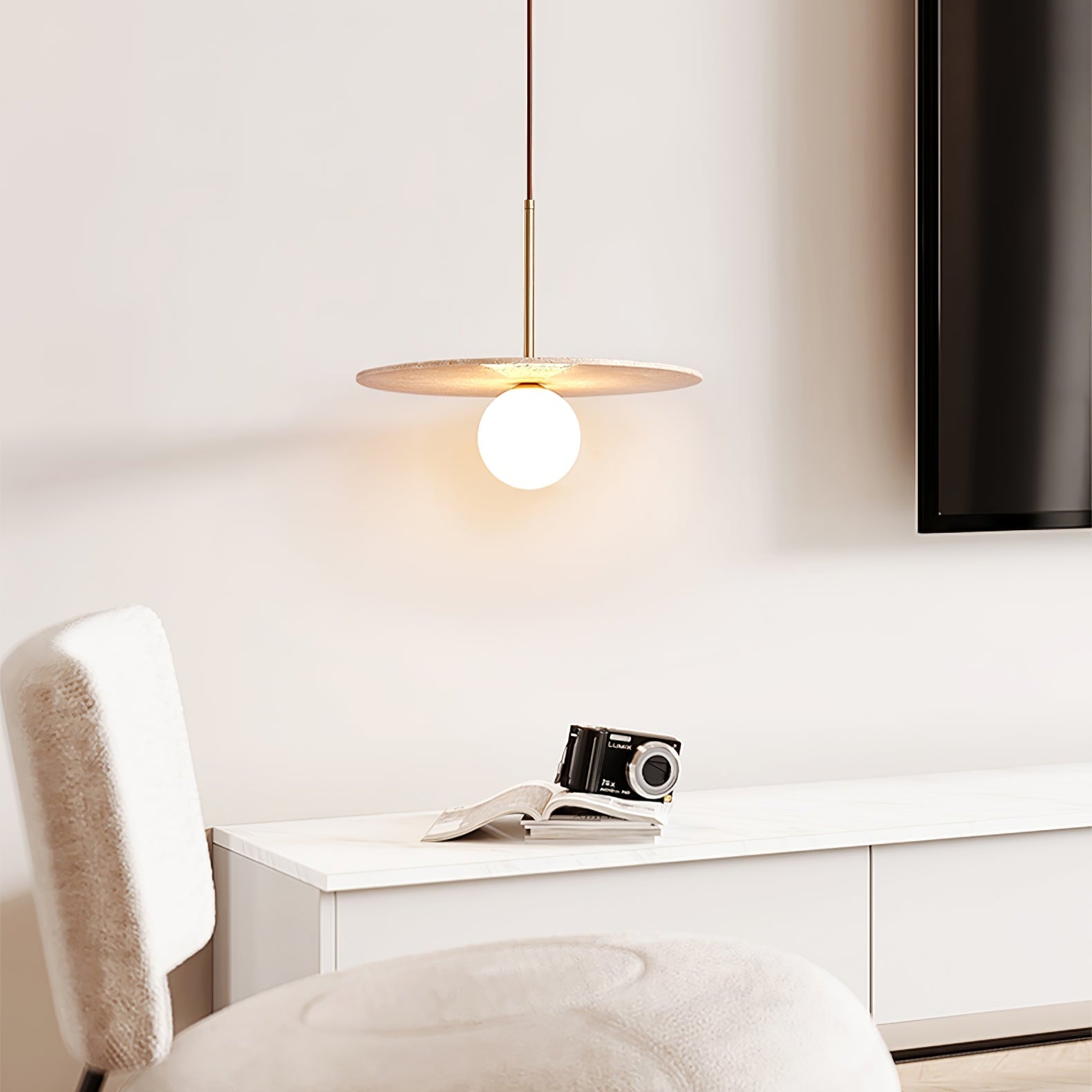 Suspension moderne Searle en Travertin jaune